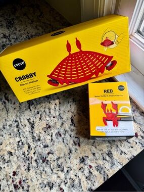OTOTO “Crabby” + “Red” Kitchen Gadget Bundle | Strainer and Spoon Holder
